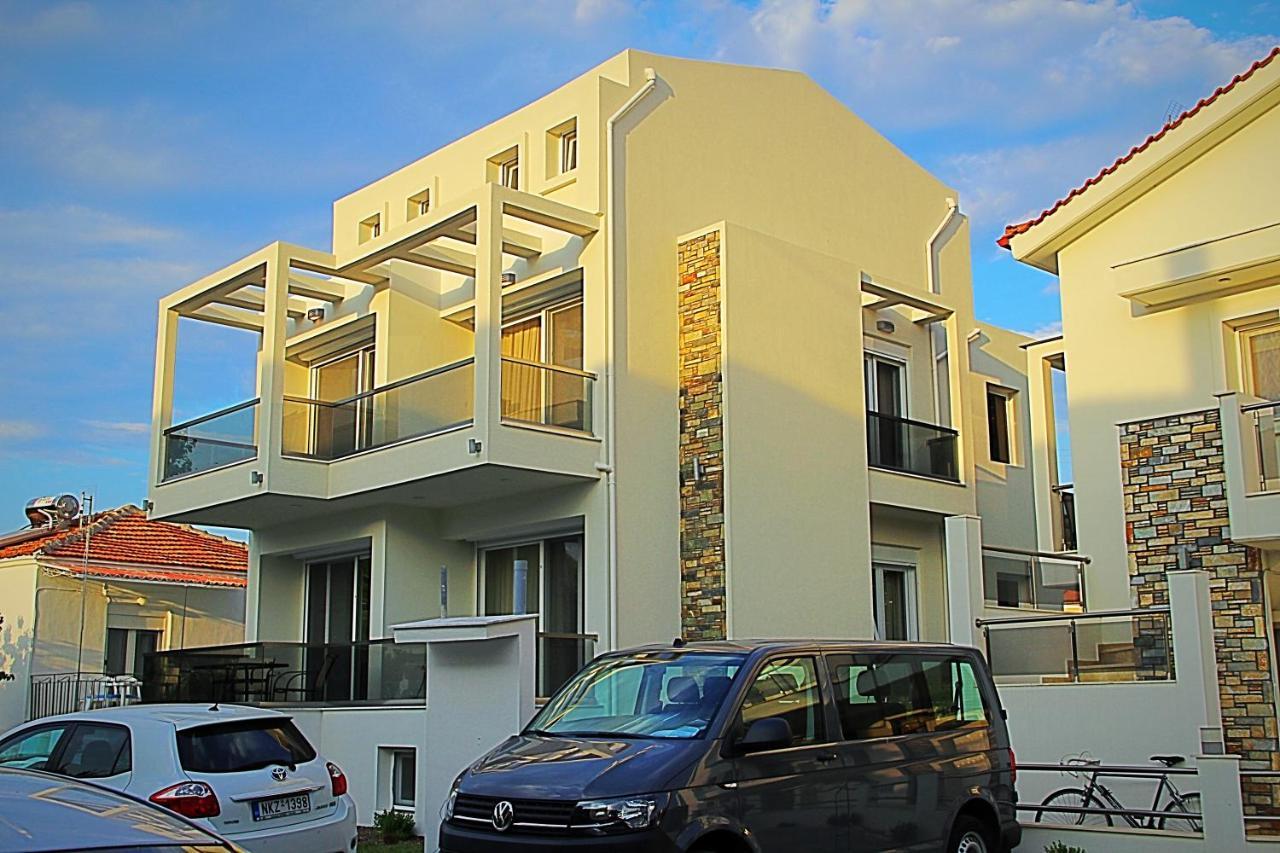 Sky Rays Luxury Apartments Nikiti  Luaran gambar