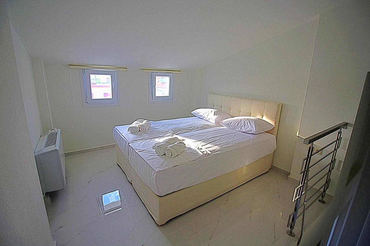 Sky Rays Luxury Apartments Nikiti  Luaran gambar