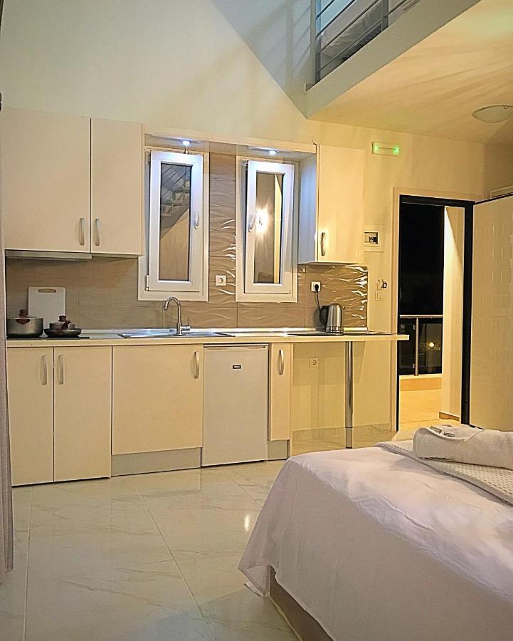 Sky Rays Luxury Apartments Nikiti  Luaran gambar